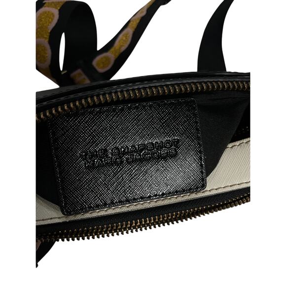 Marc Jacobs Sleek Black Snapshot Camera Bag - Picture 5 of 6